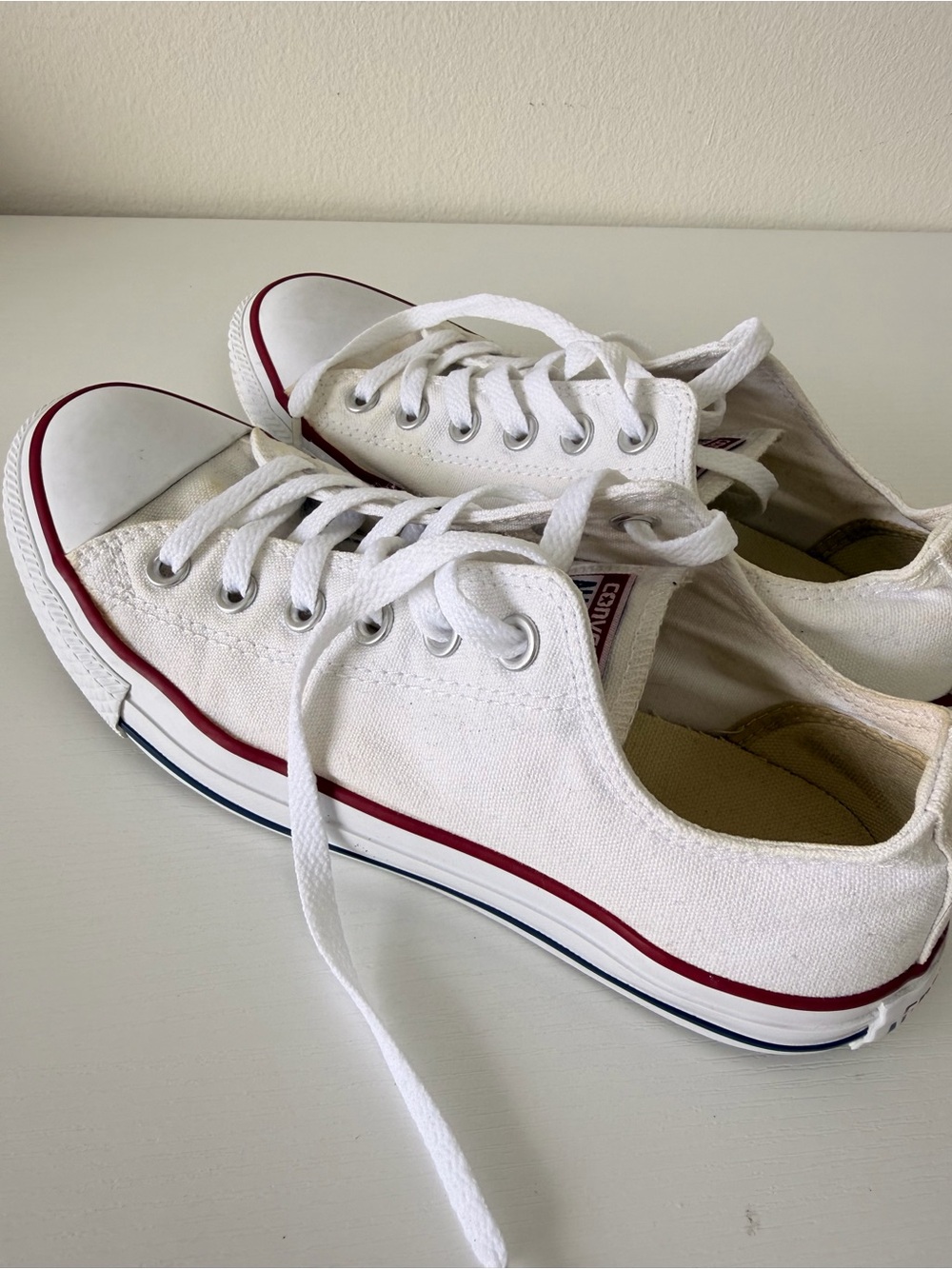 Converse Low Top Sneakers - White with Red and Navy Trim Size 8 Women - Picture 2 of 8